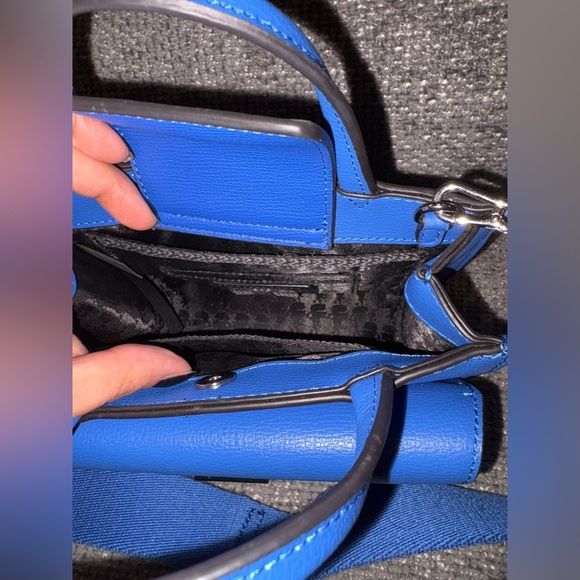 Barely worn Karl Lagerfeld Simone Blue Leather Crossbody - Picture 5 of 16